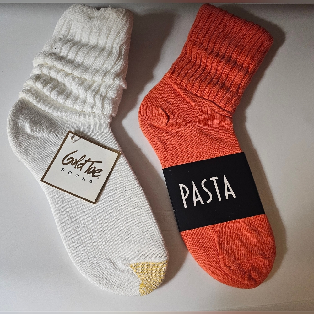 NWT Slouchy Socks Bundle (2 Pairs) White Gold Toe + Orange Pasta Cozy Trendy